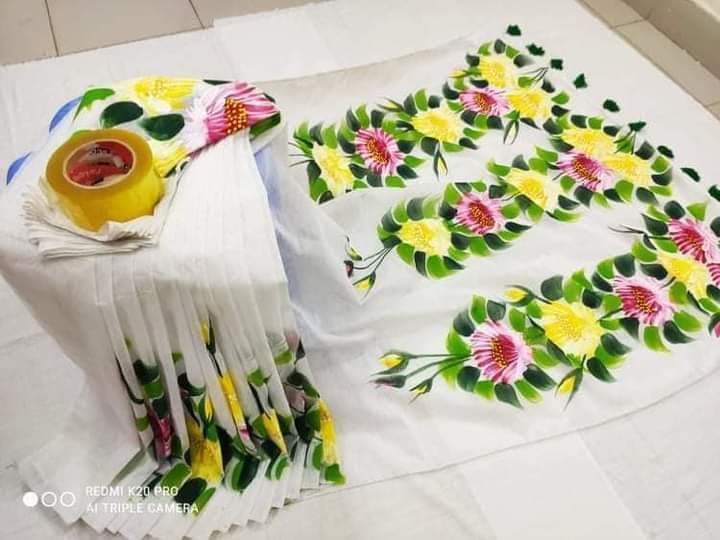 হ্যান্ডপ্রিন্ট শাড়ী