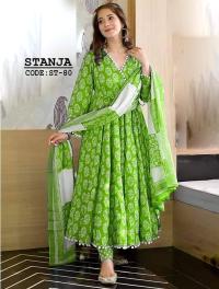 থ্রী পিস