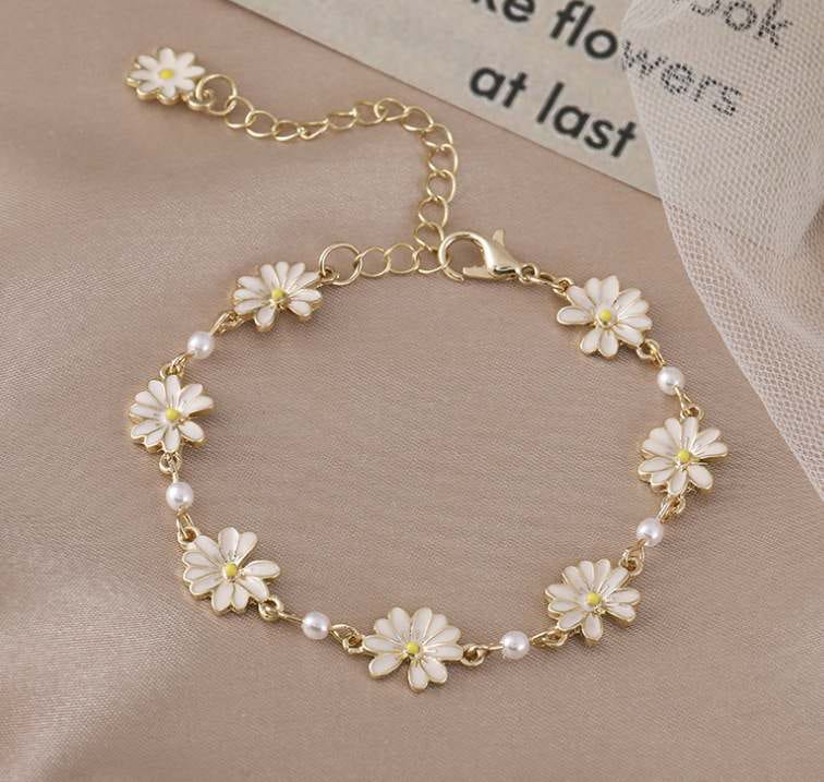 Korean Daisy Flower Bracelet for Women