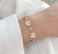 Korean Daisy Flower Bracelet for Women