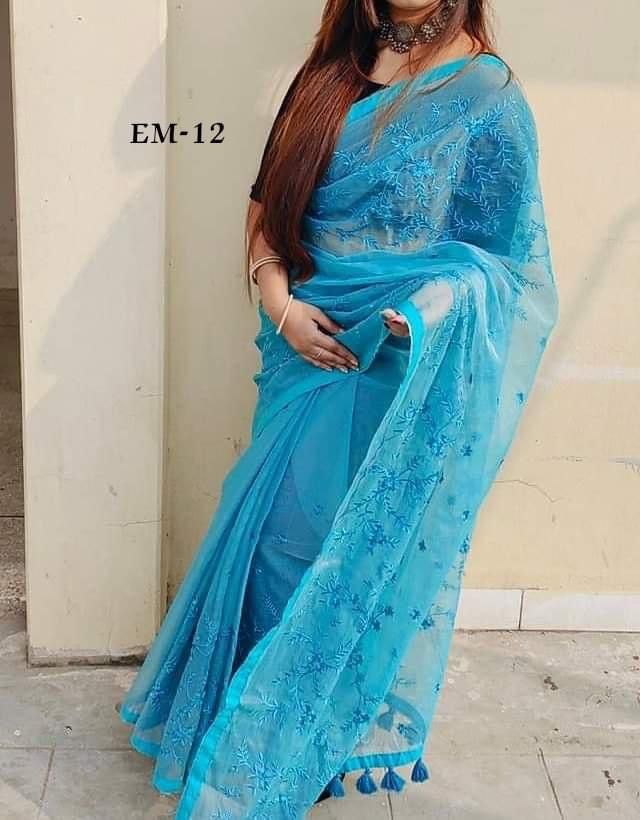 হাফসিল্ক শাড়ীতে এমব্রডারী কাজ করা