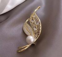 Leaf Pearl Stone Brooch