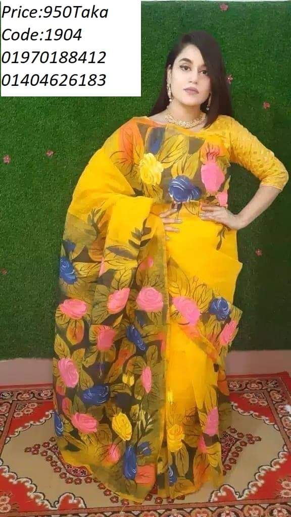 হাফসিল্ক শাড়ীতে  হ্যান্ডপ্রিন্ট তুলির কাজ করা
