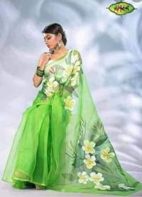 হাফসিল্ক শাড়ীতে হ্যান্ডপ্রিন্ট তুলির কাজ করা