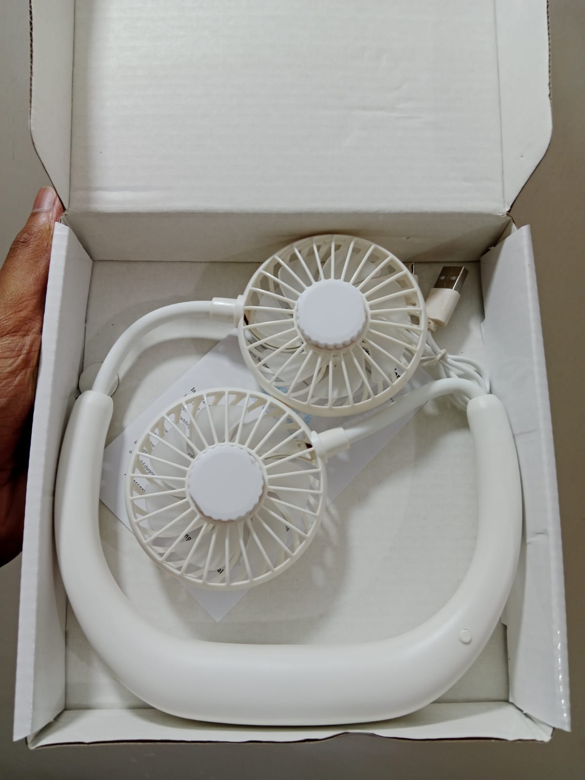 Portable Neck Fans Mini Cooling Fans Rechargeable Fans 360 Degree Free Rotation for Traveling, Sport