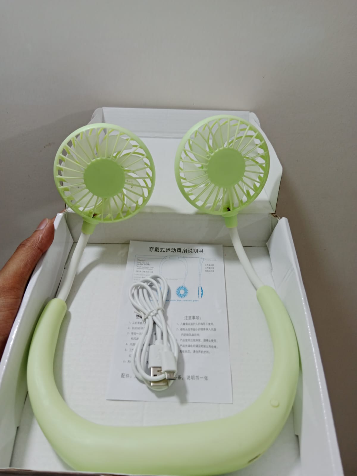 Portable Neck Fans Mini Cooling Fans Rechargeable Fans 360 Degree Free Rotation for Traveling, Sport