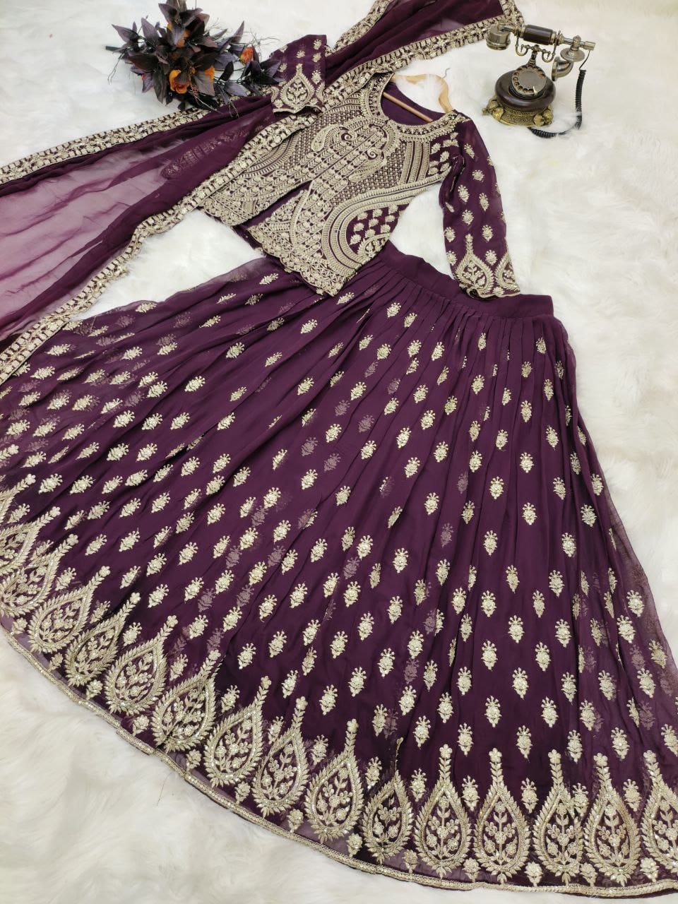 রেডিমেড জর্জেট এমব্রয়ডারি পার্টি ড্রেস
