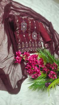 ইন্ডিয়ান আনস্টিচড  জর্জেট থ্রি পিস