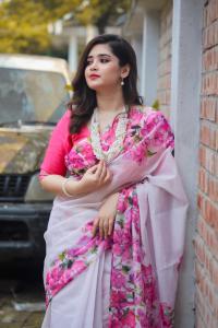 আধুনিক চান্দেরি সিল্ক উইথ ফাইন ডিজিটাল প্রিন্ট শাড়ি - অফিস ও পার্টি ওয়্যার