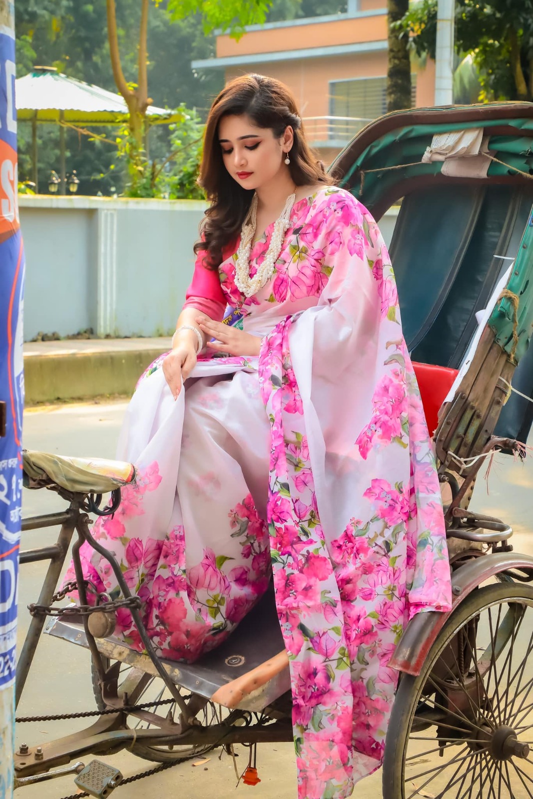 আধুনিক চান্দেরি সিল্ক উইথ ফাইন ডিজিটাল প্রিন্ট শাড়ি - অফিস ও পার্টি ওয়্যার