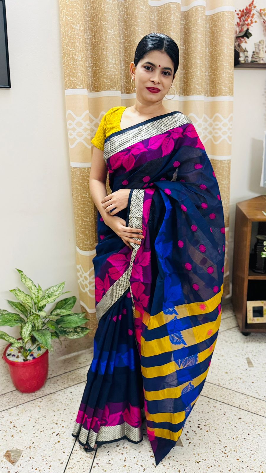 প্রিমিয়াম হাইব্রিড সুতি শাড়ি