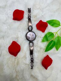 Ladies Stylish Watch with Box