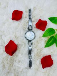 Ladies Stylish Watch with Box