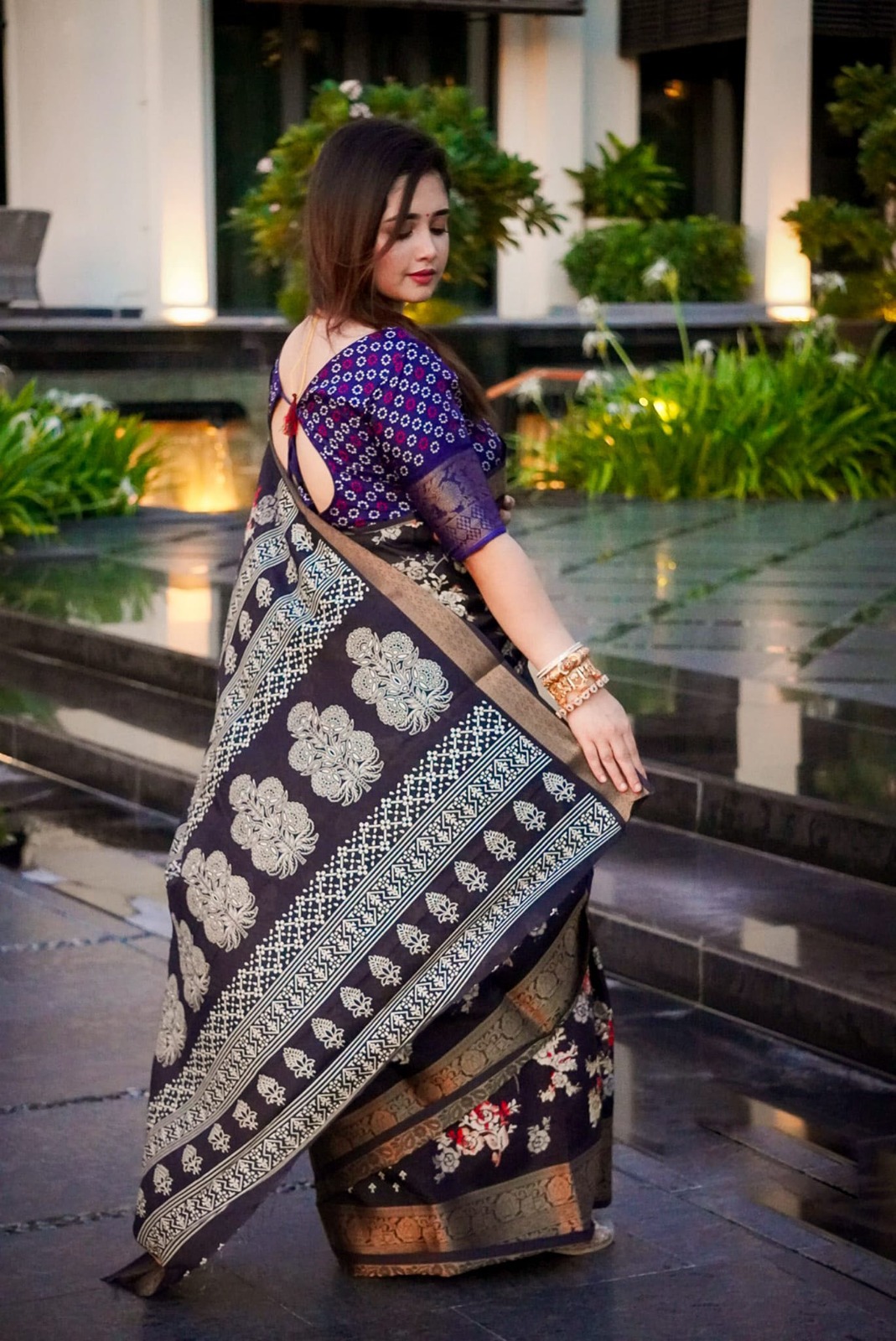 Dhupiyan Sharee with Blouse Piece 01