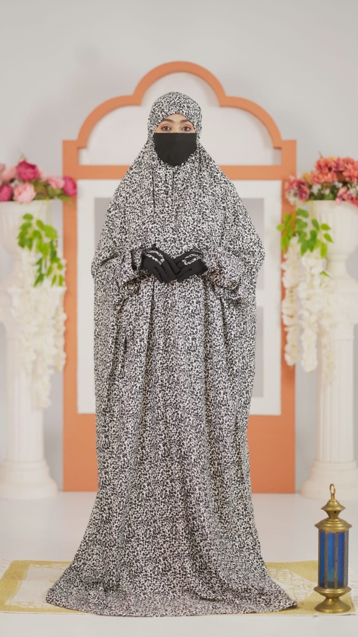 Salah long khimar