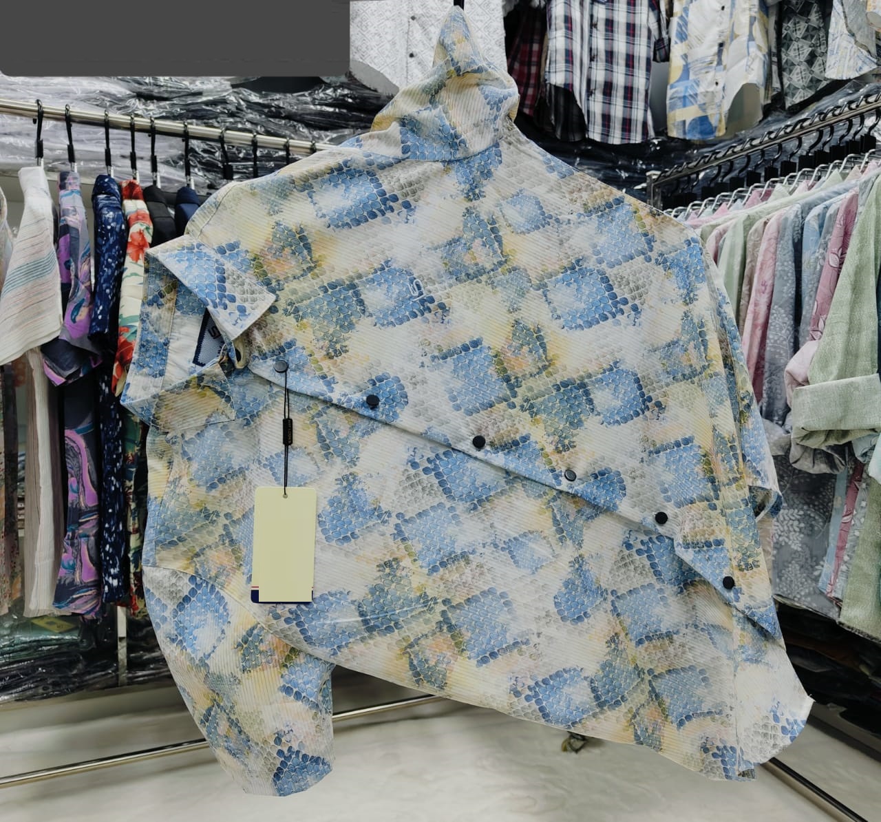 China Magnet Cotton Half Sleeve Shirt