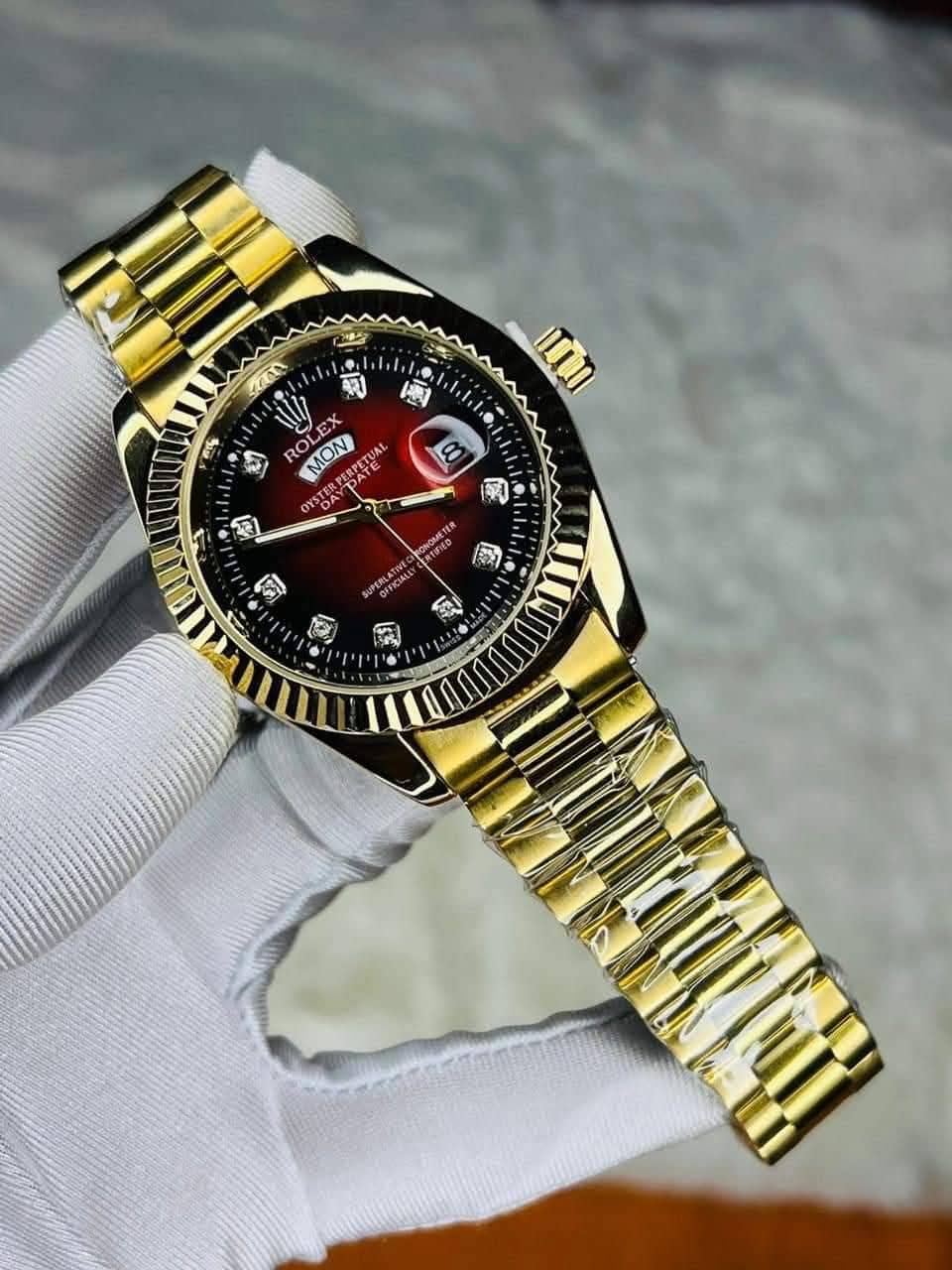 Gold Quartz  Watch For Men