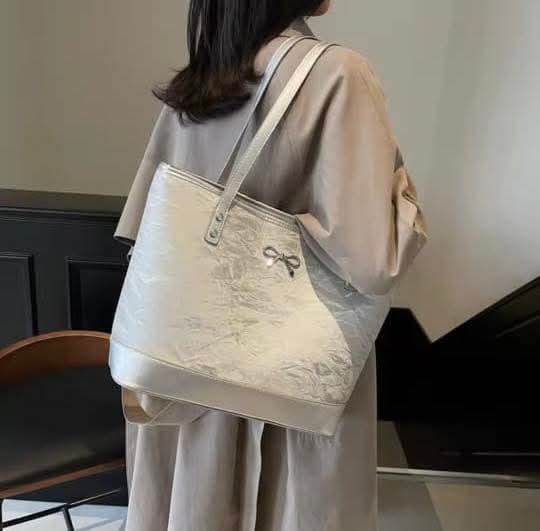 প্রিমিয়াম পিইউ লেদার স্টাইলিশ লেডিজ ব্যাগ | আধুনিক হ্যাভারস্যাক/ক্রস বডি ডিজাইন | দৈনন্দিন ও পার্টি ব্যবহারের জন্য পারফেক্ট