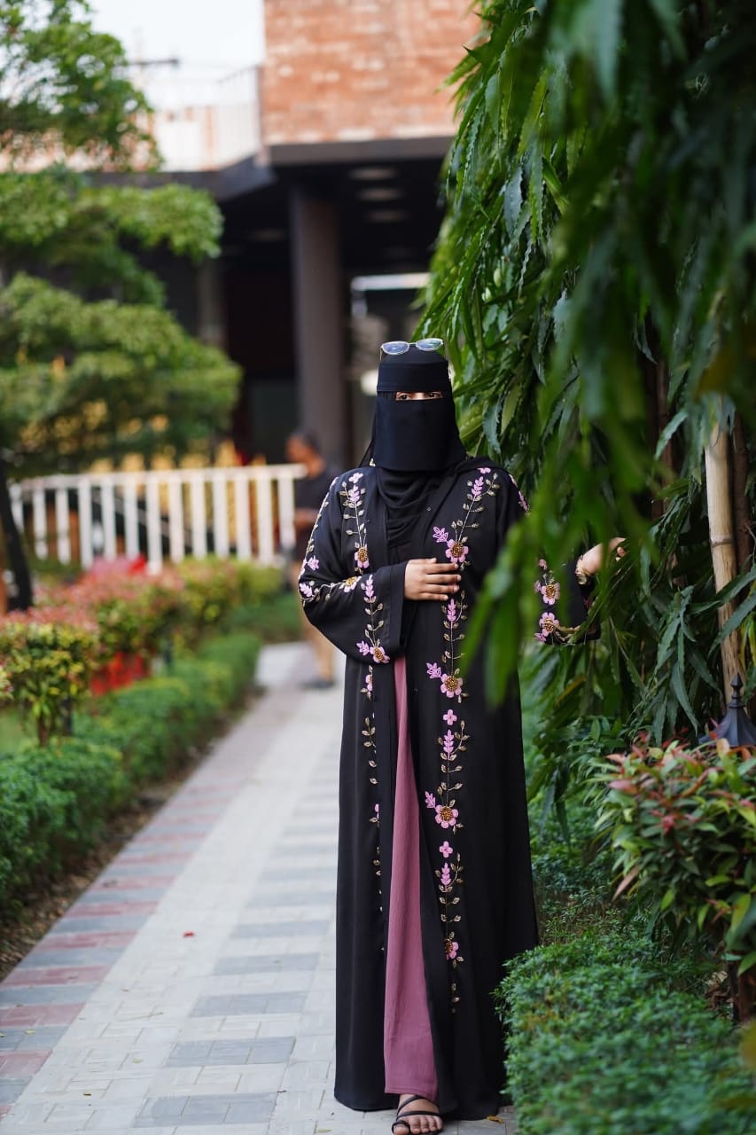 Muslima Dubai Embroidered Burqa Set – Full 5-Piece Premium Collection