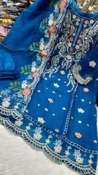 Pakistani Design 4-Piece Sada Bahar Tissue Set