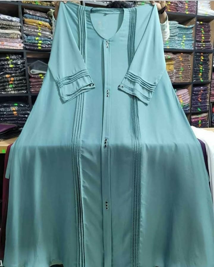 Student Budget Dubai Cherry Borka 07