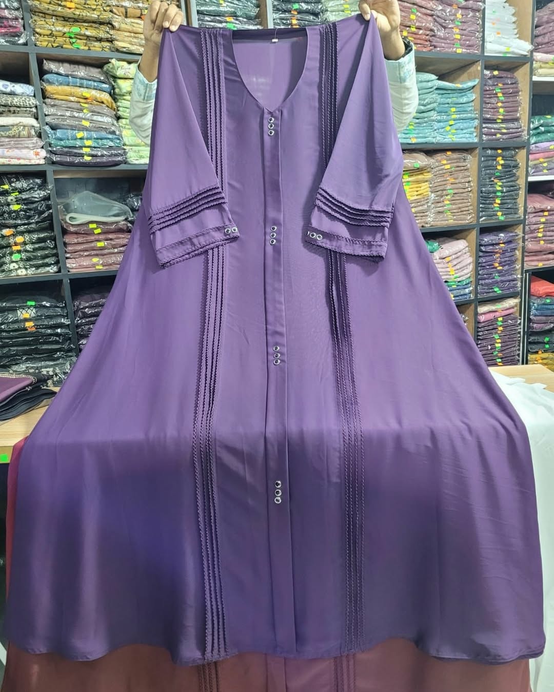 Student Budget Dubai Cherry Borka 08