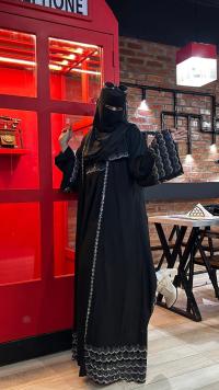 Abaya E Ramisha