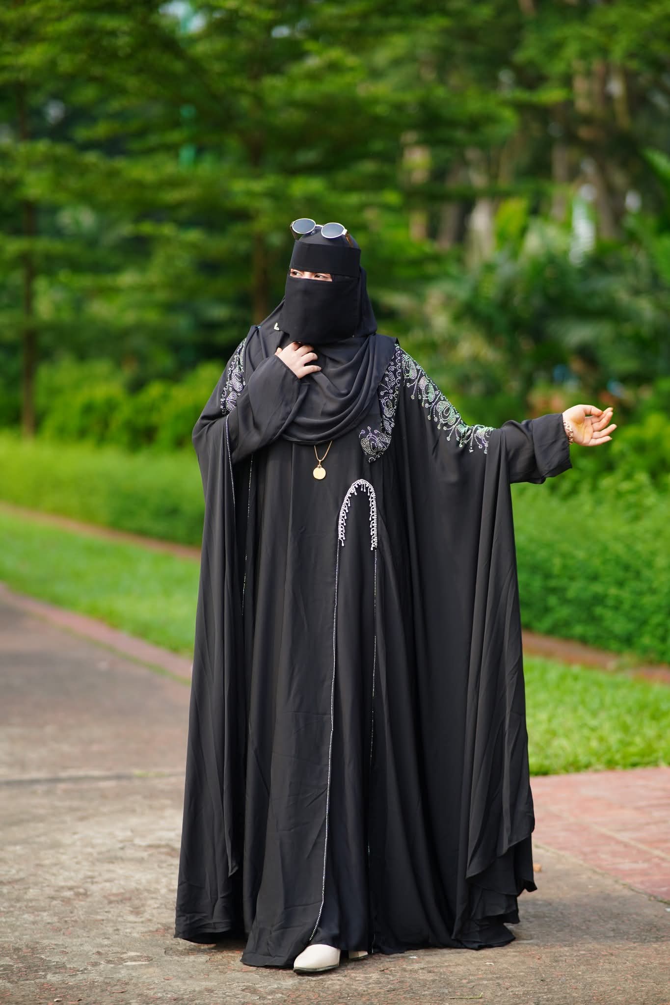 Irani Abaya