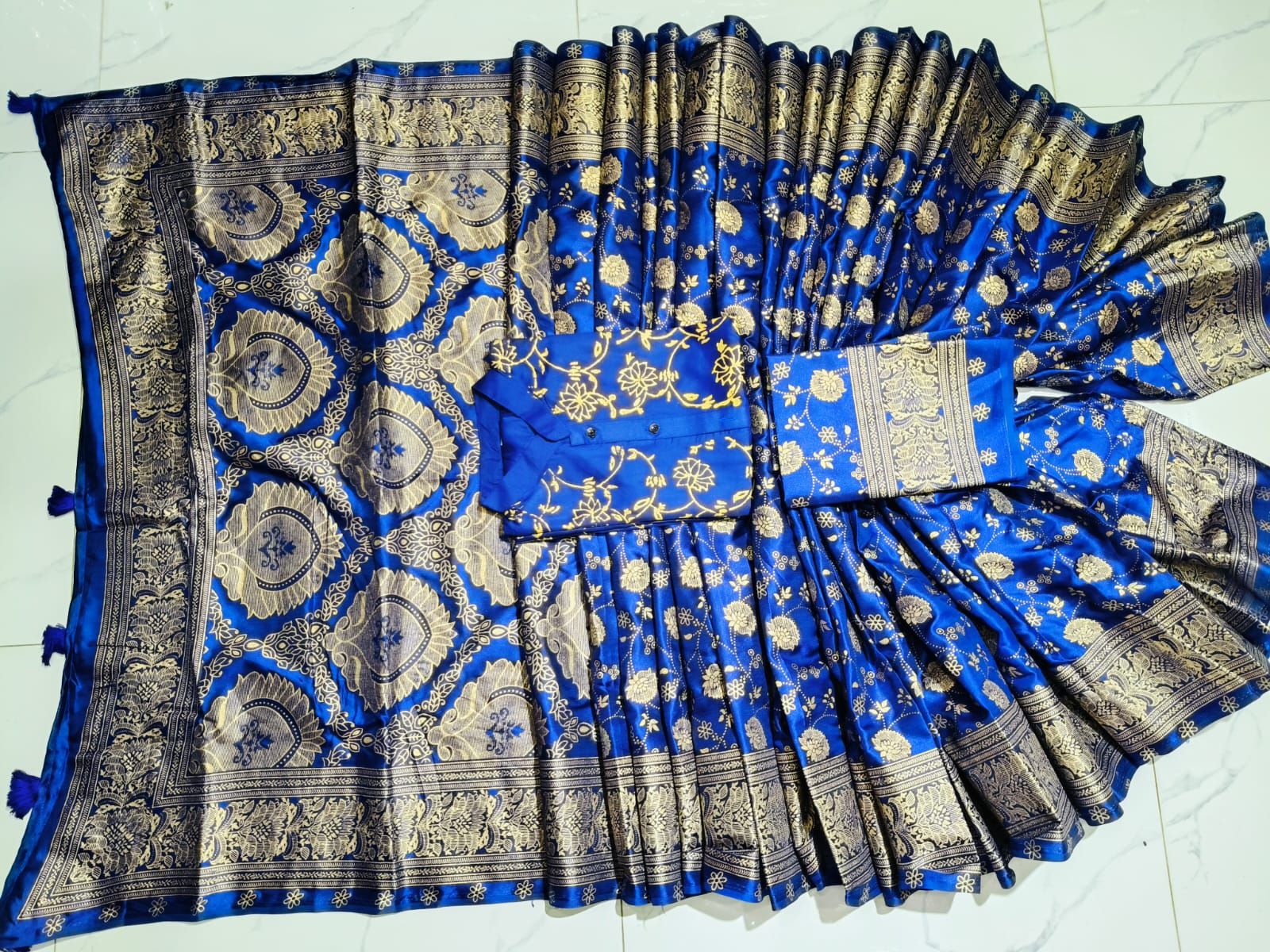 Sharee Panjabi Couple with Blouse Piece