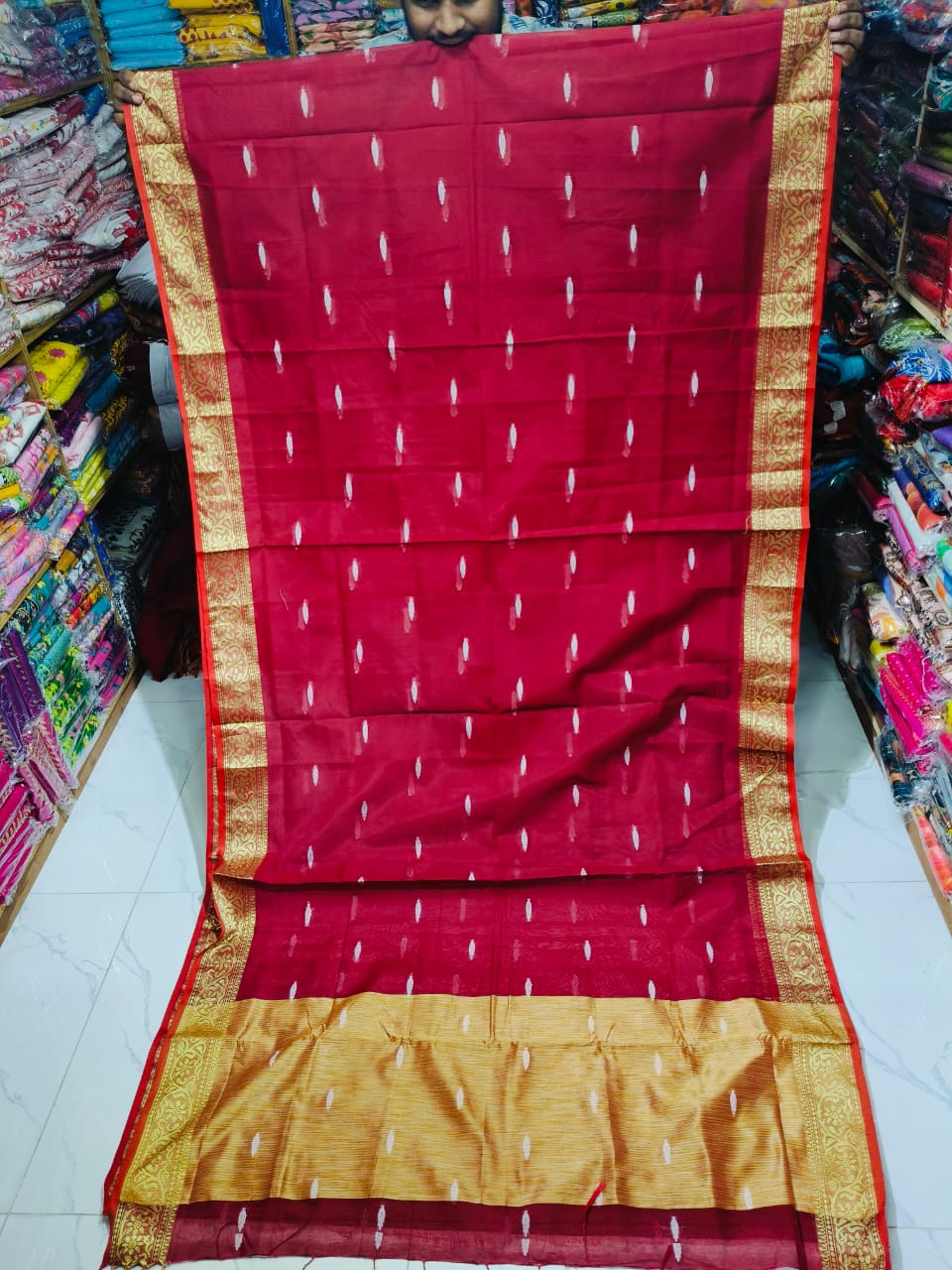 Mahisa Sharee with Blouse Piece