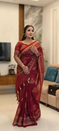 Half silk screen print saree with blause pcs