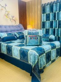 লাক্সারি ৫ পিস কম্ফর্টার সেট | কিং সাইজ বেডশীট ও কাভার সহ (৭/৭.৫ ফিট কম্ফর্টার)