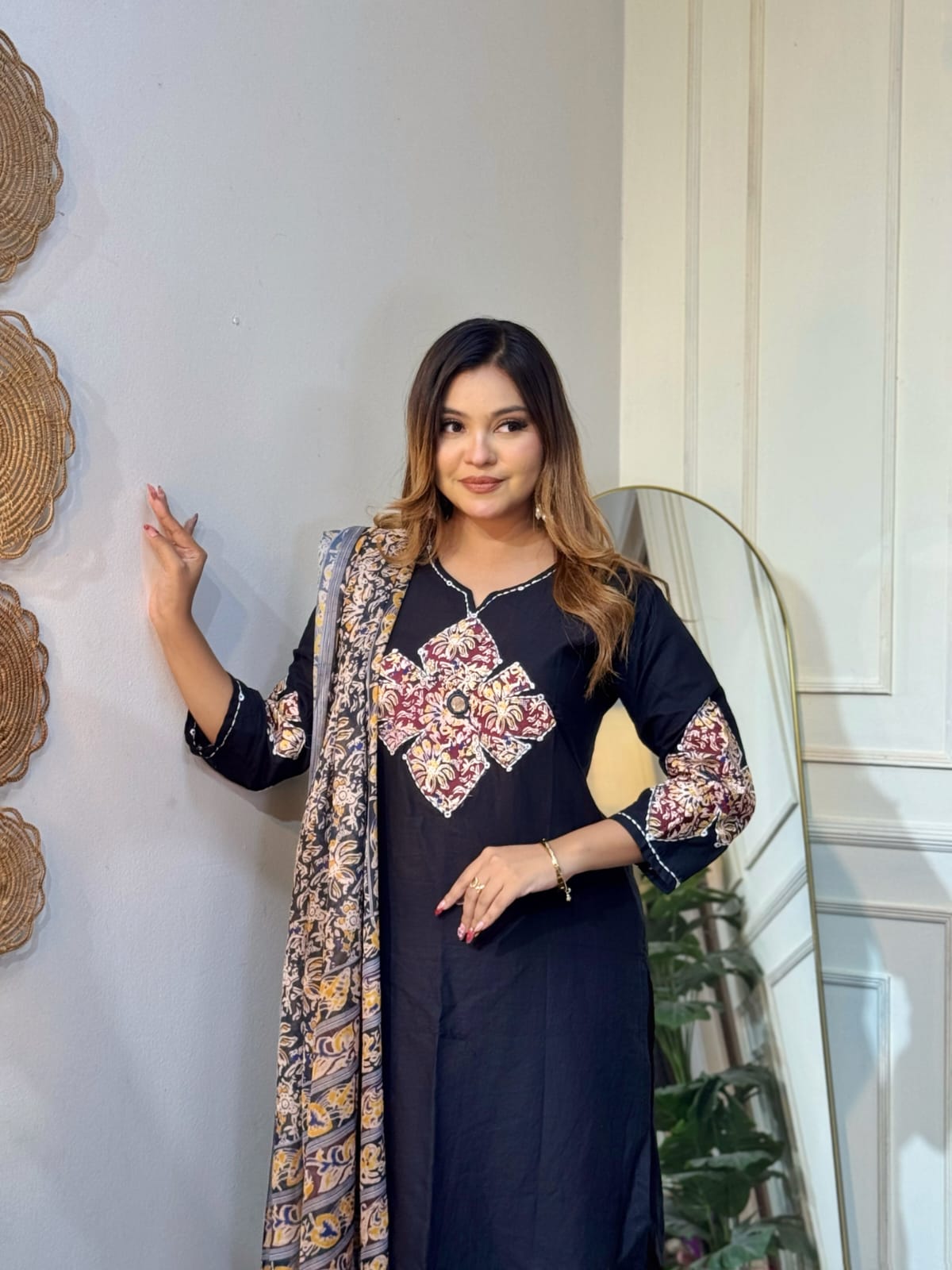 প্রিমিয়াম কটন ডিজিটাল প্রিন্ট থ্রি পিস | আরামদায়ক রেডিমেড ড্রেস | কালারফুল ডিজিটাল ওড়না সহ | সাইজ ৩৬-৪৪