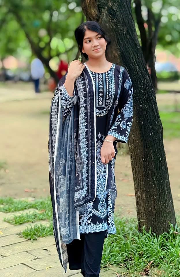 প্রিমিয়াম দুবাই চেরি ডিজিটাল প্রিন্ট থ্রি পিস উইথ কারচুপি কাজ | রেডিমেড ড্রেস | ৩৬-৪৪ সাইজ