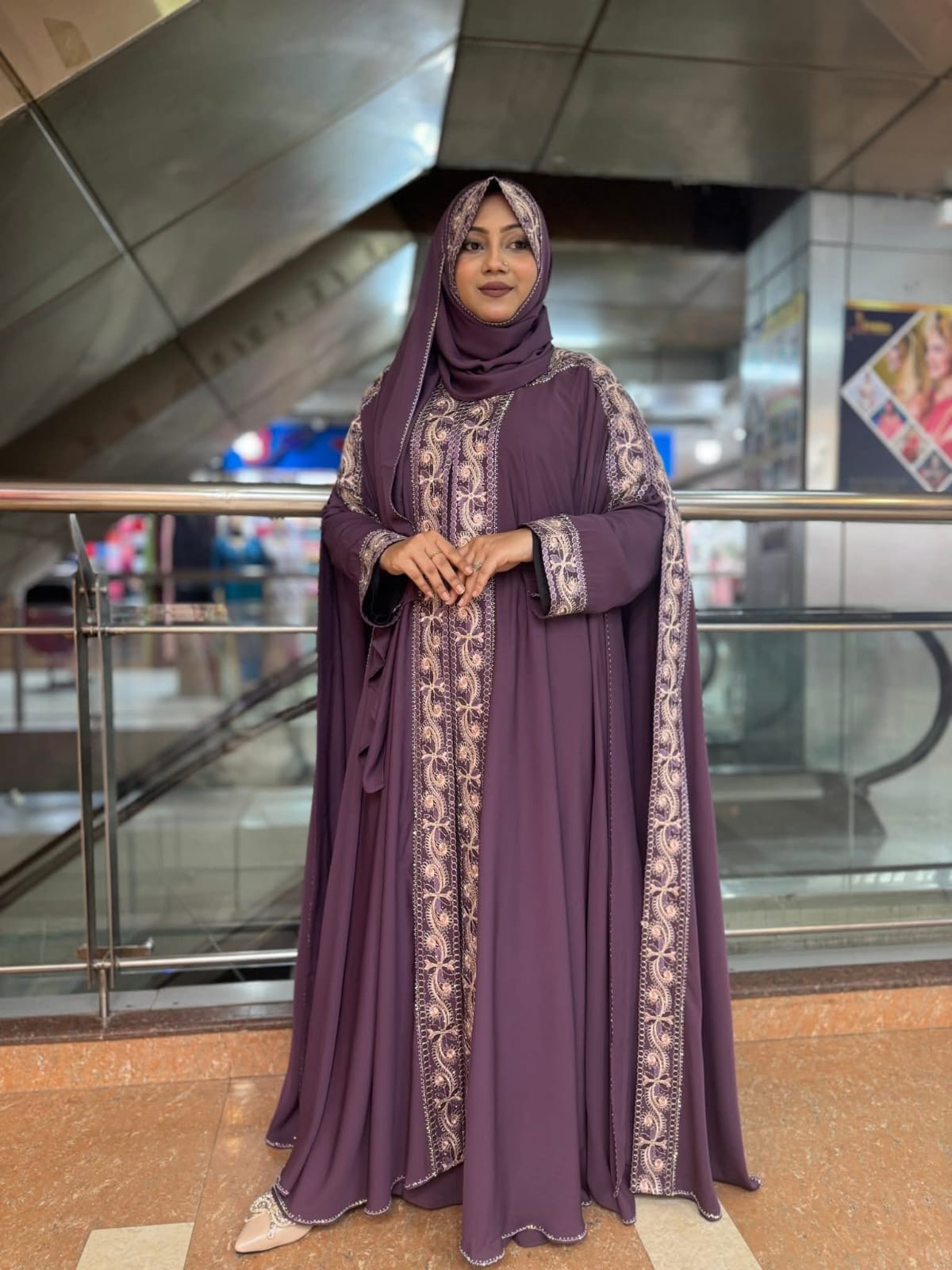 দুবাই লাক্সারি আবায়া | প্রিমিয়াম দুবাই চেরি ফেব্রিক্স | অরিজিনাল এমব্রয়ডারি ও স্টোন ওয়ার্ক | ইনার ও হিজাব সহ সম্পূর্ণ সেট