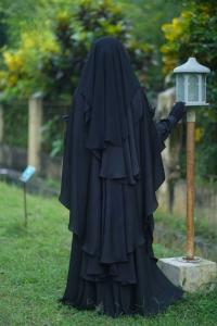 মানহা সেট (Manha Set) | প্রিমিয়াম দুবাই চেরি কাপড় | হিজাব ও নিকাবসহ ৪ পাটের পূর্ণাঙ্গ সেট | ৫০-৫৬ ইঞ্চি লং এবং ৩৬-৪৬ বডি সাইজ