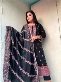 কটন স্ক্রিন ও ব্লক প্রিন্ট আনস্টিচড থ্রি-পিস কালেকশন