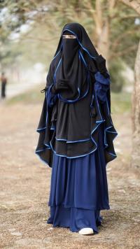 প্রিমিয়াম ফুল কভারেজ বোরকা সেট - দুবাই চেরি ফেব্রিক, ৩ লেয়ার হিজাব ও ২ লেয়ার নিকাবসহ