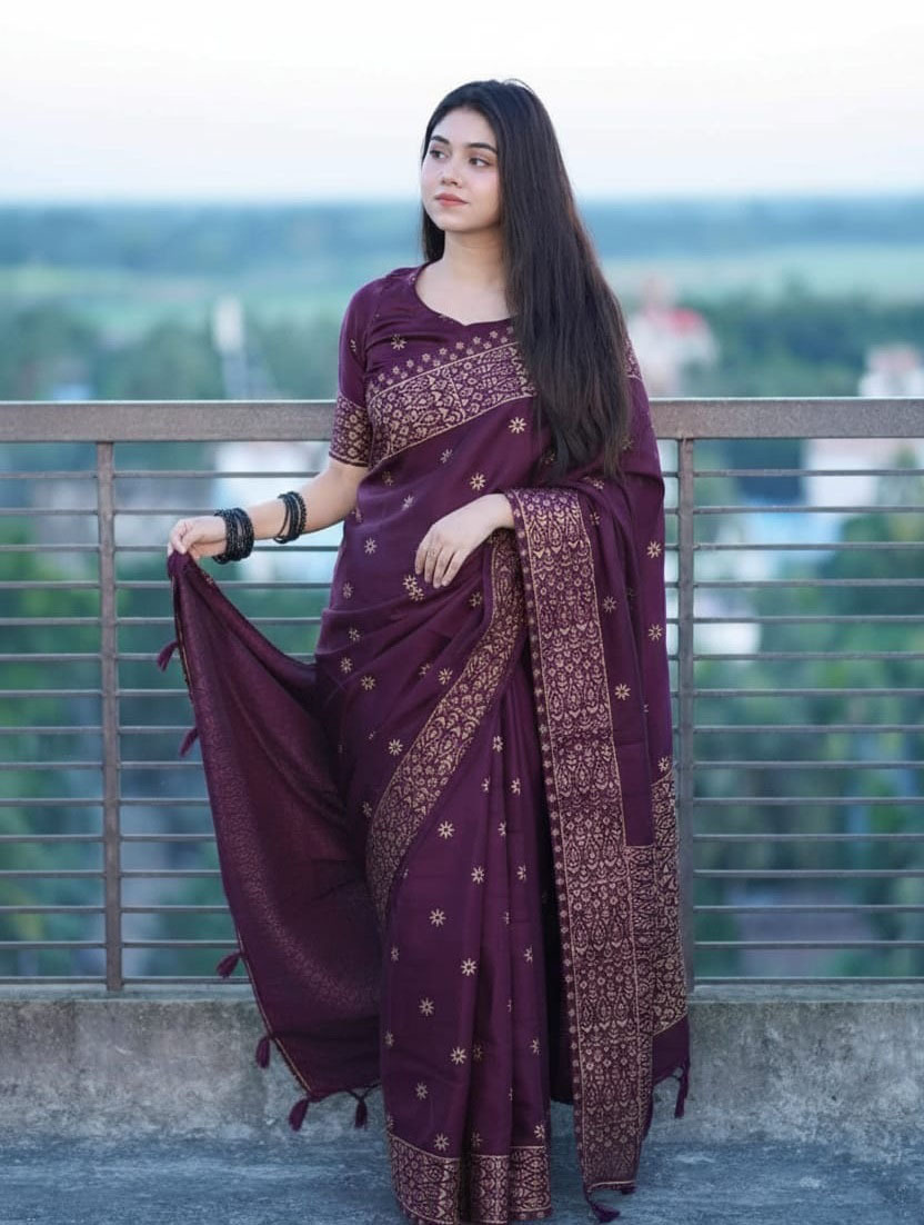 Premium Japani Silk Sharee with Skin Print and Matching Blouse Piece