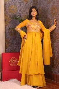 Indian Farsi Cut Three Piece Set in Chinigura Fox Georgette