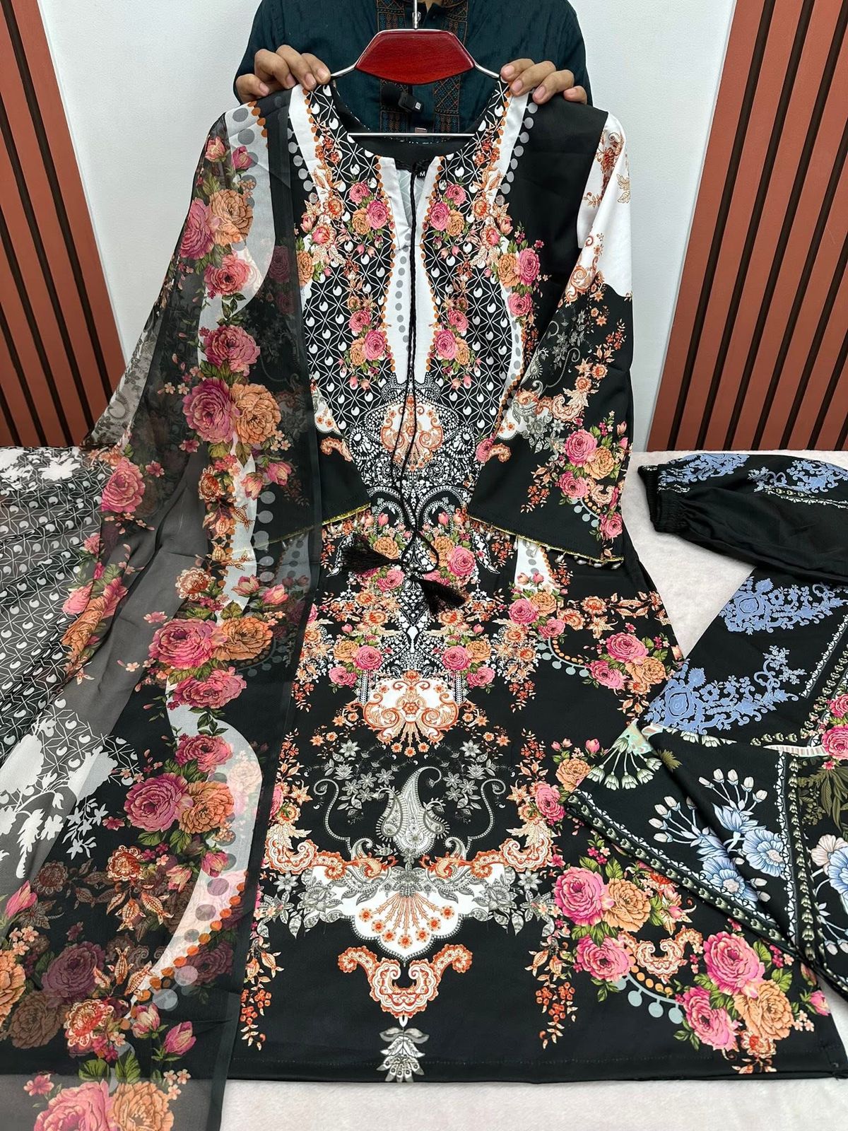 Digital Print Three Piece 08