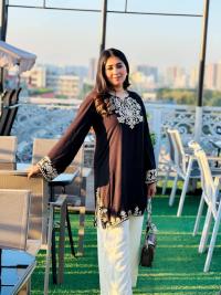 Kalo Kanti Two Piece
