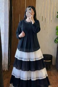 Trendy Ladies Tops and Skirt Set