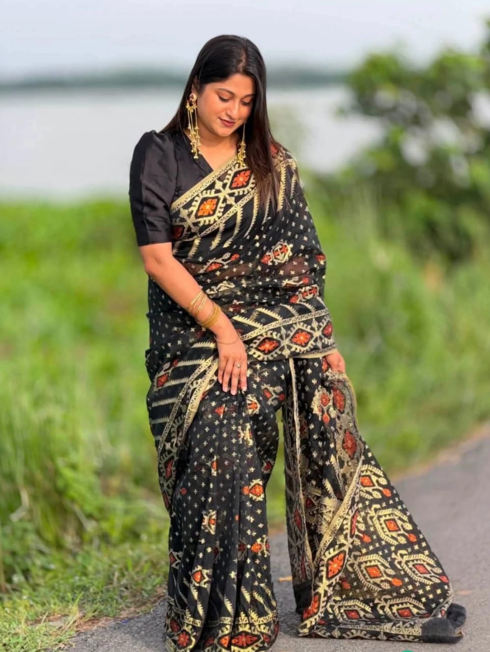 Virul Jamdani Saree with Blause pcs